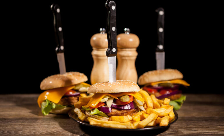 10 Fast Food Burger Chains for Quick Family Meals