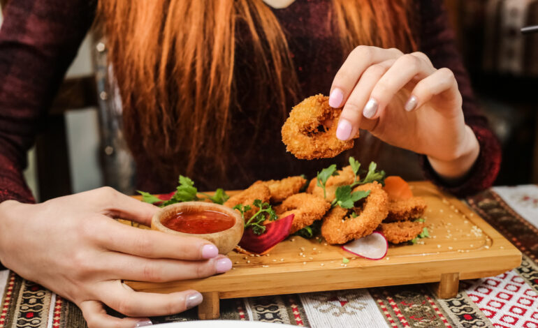 What to Serve with Crab Cakes