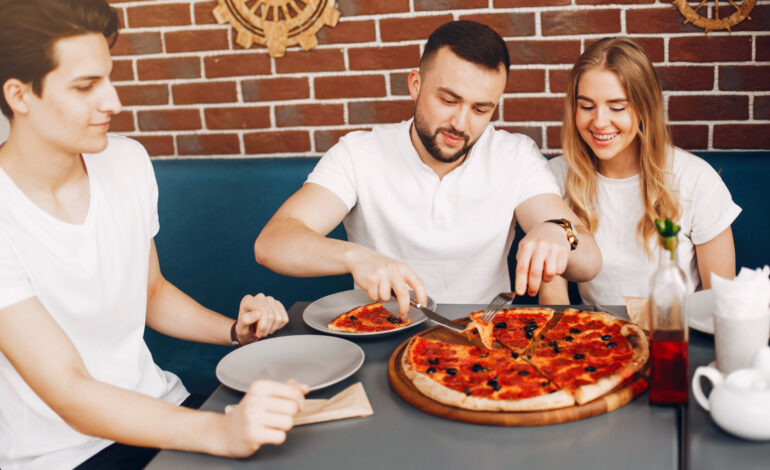 What Makes Marias Pizza a Favourite for Pizza Lovers Today